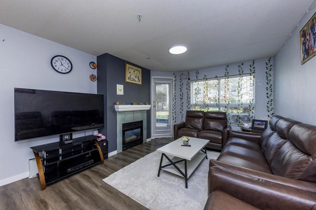 8068 120a Street 118, Surrey