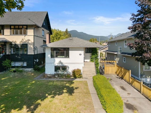 626 E 13th Street, North Vancouver