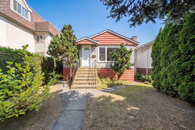 1534 W 71st Avenue, Vancouver