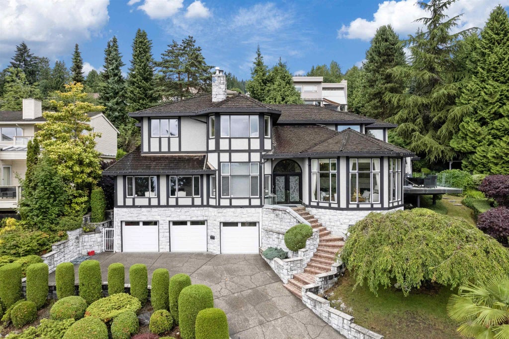 2327 Westhill Drive, West Vancouver
