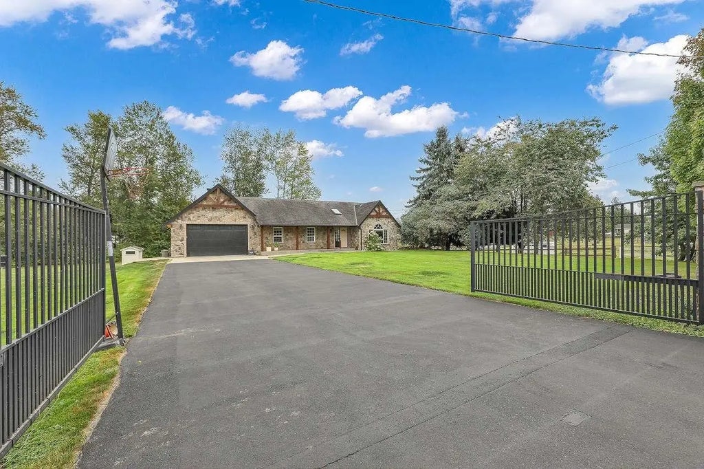 6650 258 Street, Langley