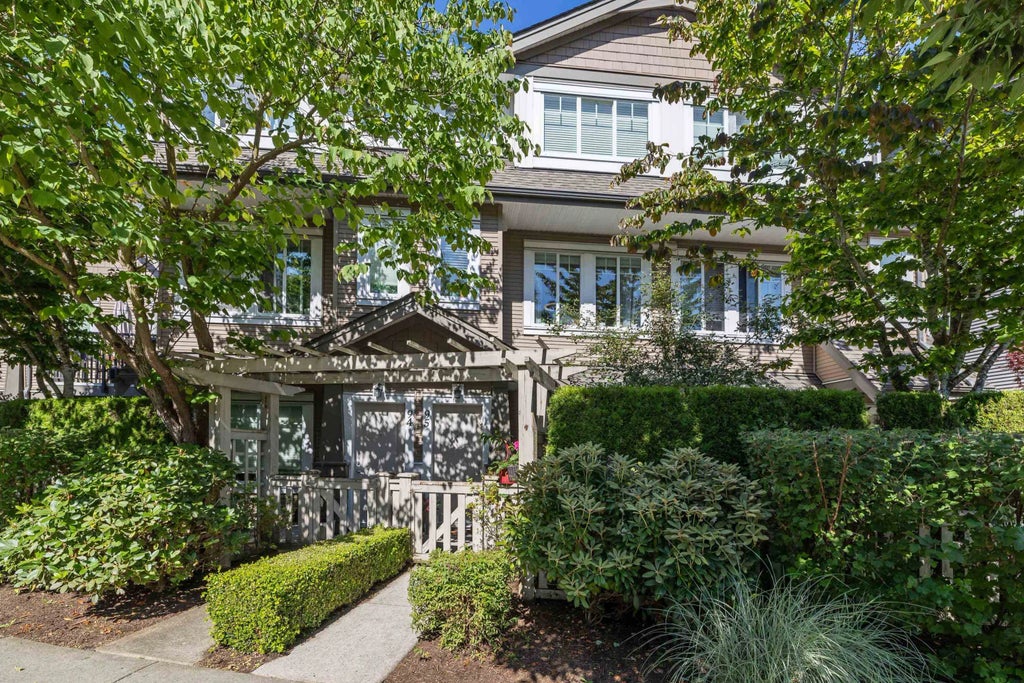 8251 209b Street 95, Langley