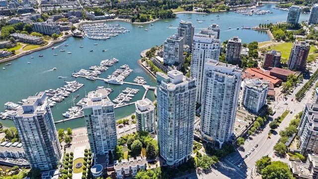 193 Aquarius Mews 3302, Vancouver