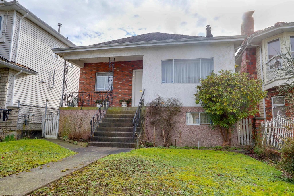 2636 Triumph Street, Vancouver