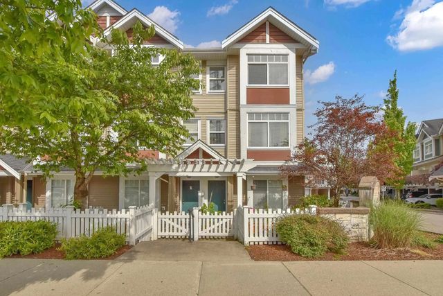 8676 158 Street 7, Surrey