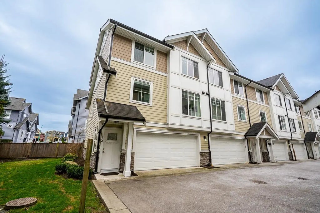 7056 192 Street 12, Surrey