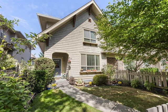 2738 158 Street 26, Surrey