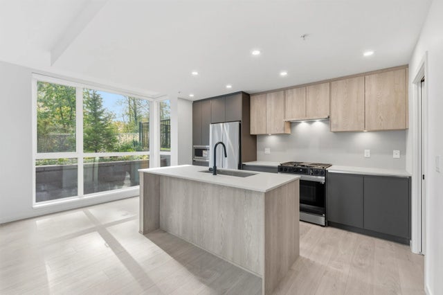 19577 65b Avenue 517, Surrey