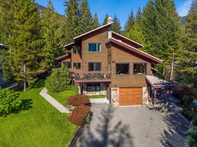 8609 Forest Ridge Drive, Whistler
