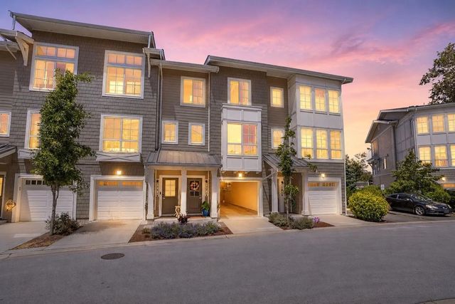 5551 Admiral Way 17, Delta