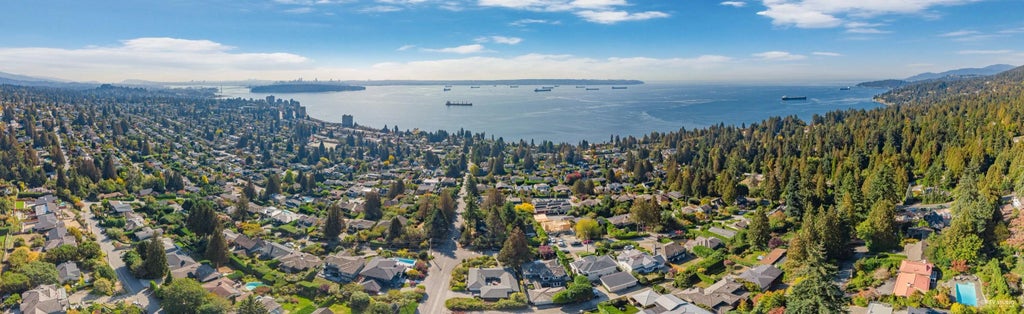 2602 Ottawa Avenue, West Vancouver