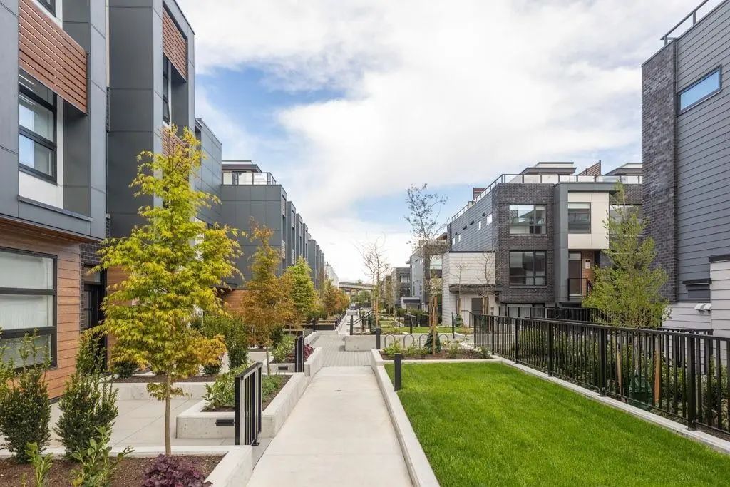 6085 Irmin Street 5xx, Burnaby