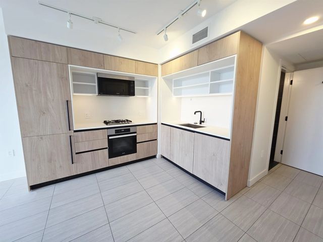 5058 Joyce Street 2405, Vancouver