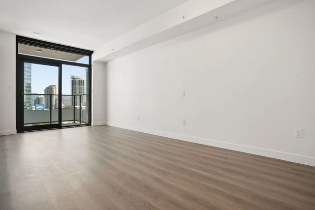 6608 Sussex Avenue 1206, Burnaby