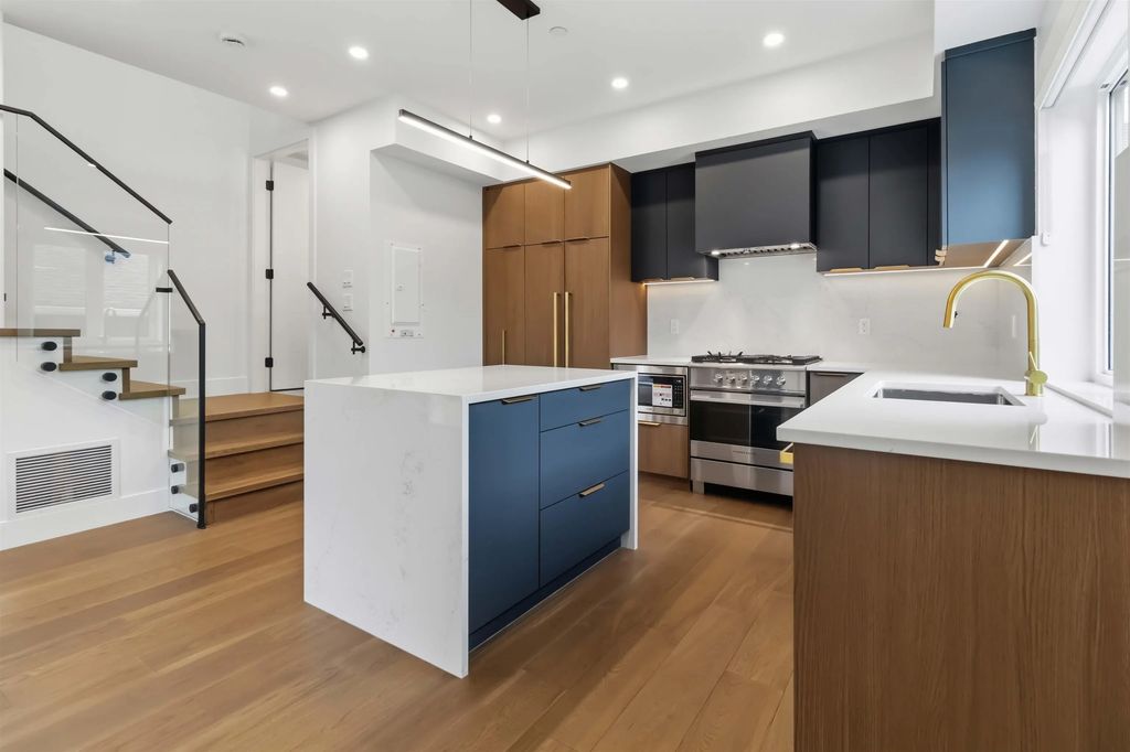 552 Kaslo Street 2, Vancouver