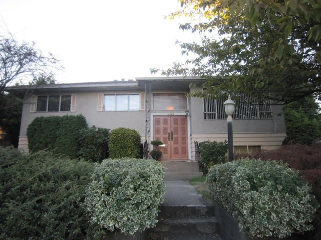 4949 Pioneer Avenue, Burnaby