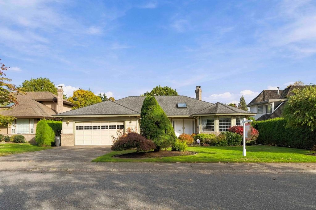 10536 Birchtree Grove, Surrey