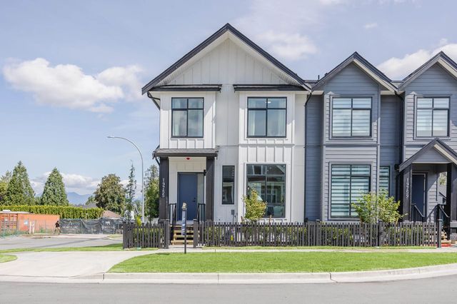 19755 75b Avenue, Langley