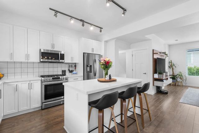 11272 240 Street 11, Maple Ridge