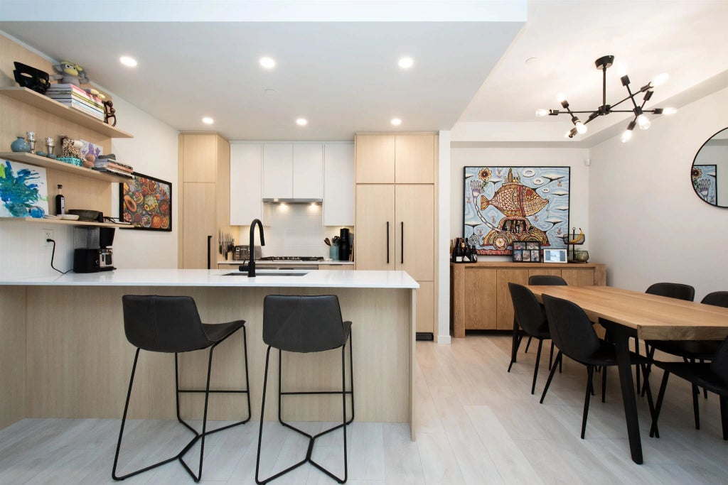 2045 Heritage Park Lane 118, North Vancouver