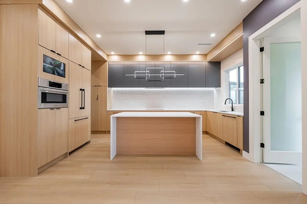 6554 Charles Street 2, Burnaby