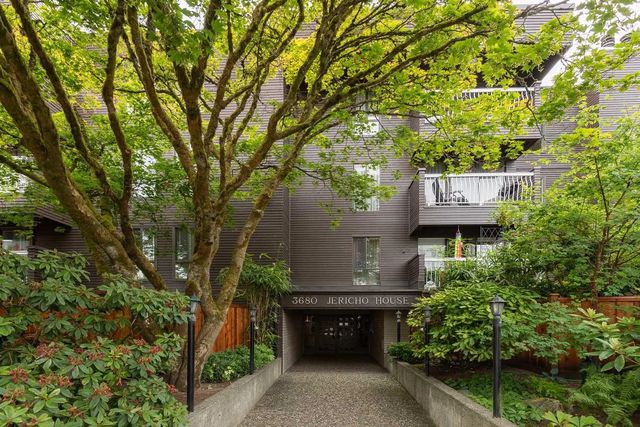 3680 W 7th Avenue 203, Vancouver