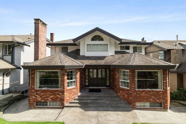 547 Tempe Crescent, North Vancouver