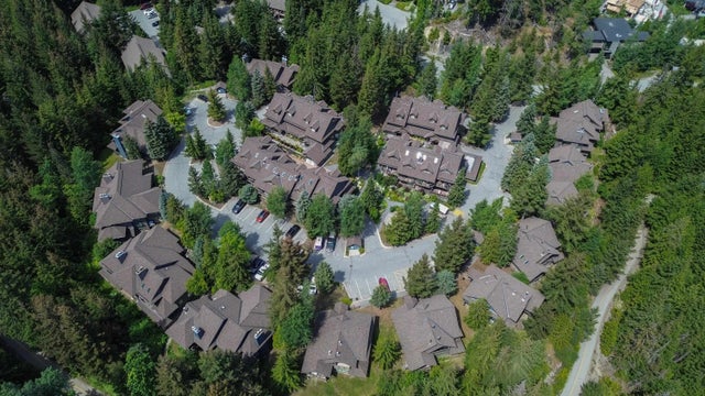 3050 Hillcrest Drive 302, Whistler