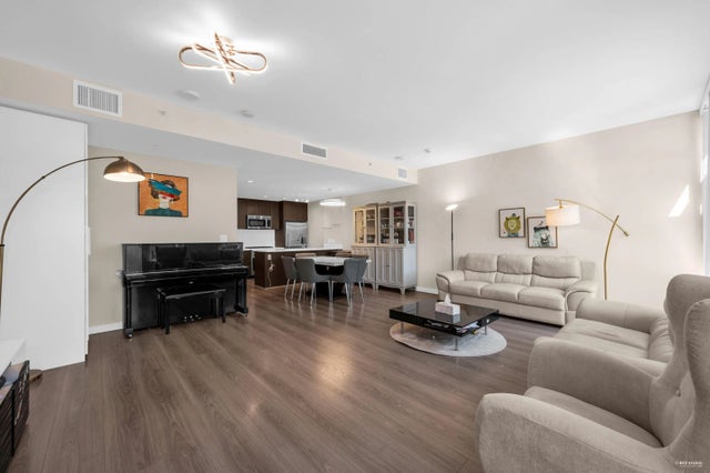 8677 Capstan Way Th16, Richmond