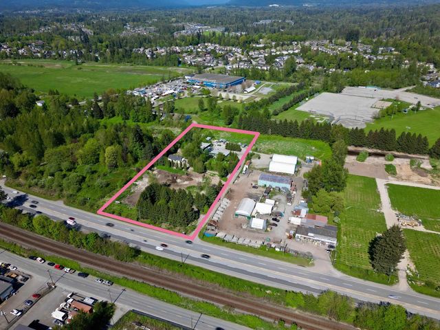 23519 Lougheed Highway, Maple Ridge