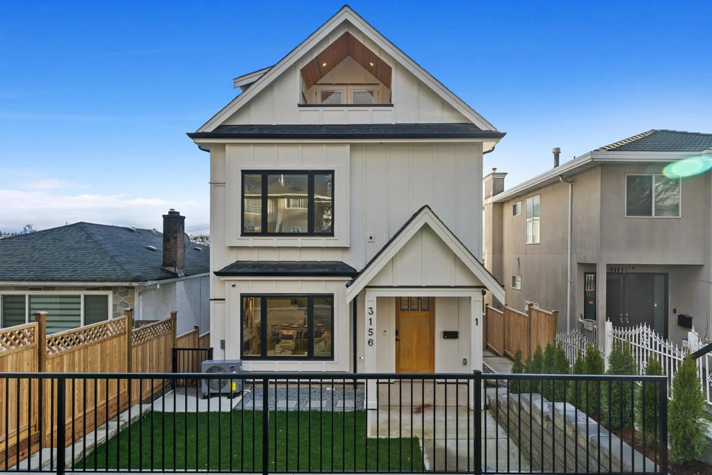 3156-1 E 8th Avenue, Vancouver