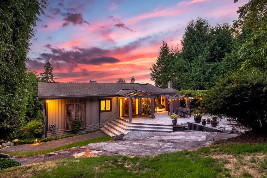 4615 Woodgreen Drive, West Vancouver