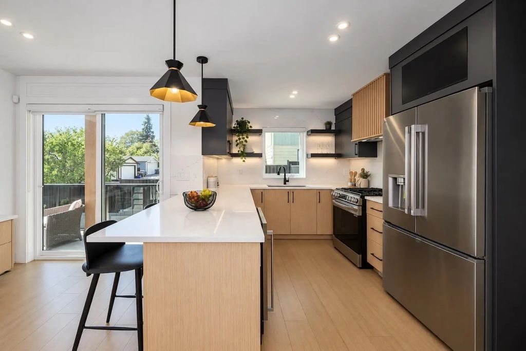 314 Nelson Street 104, Coquitlam