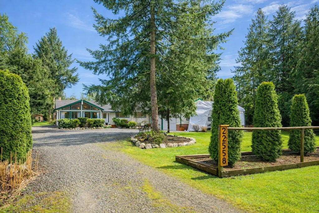 22558 Old Yale Road, Langley