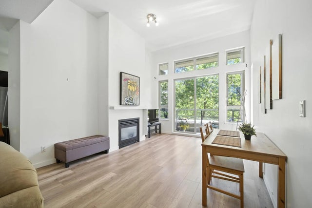 9319 University Crescent 407, Burnaby