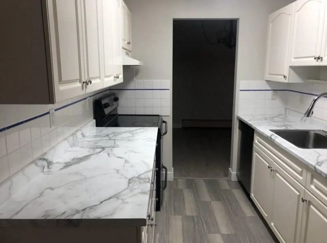 13977 74 Avenue 202, Surrey
