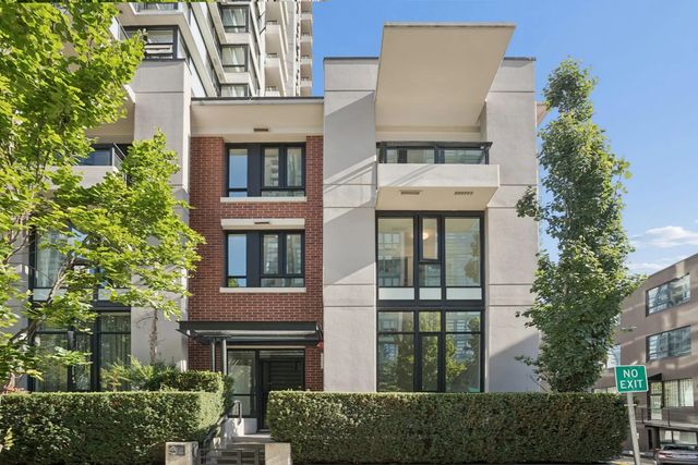 Th938 Homer Street, Vancouver