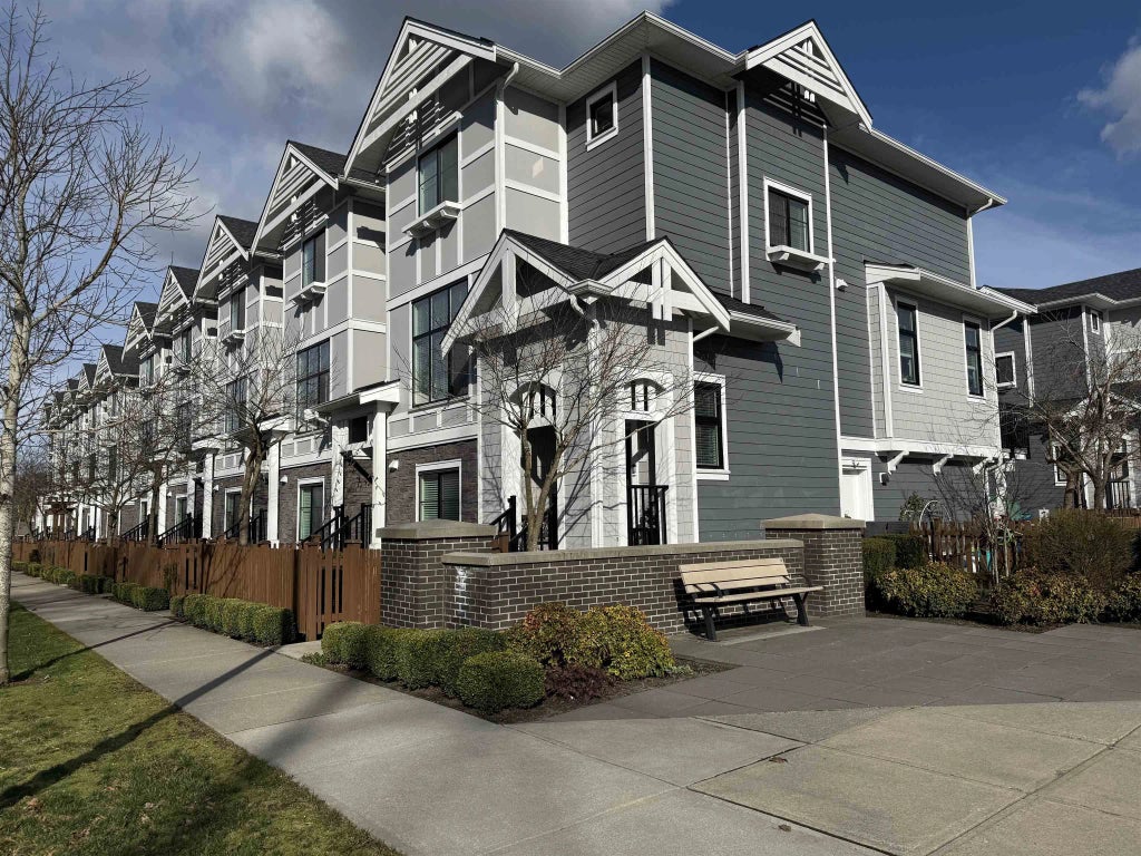 19133 73 Avenue 2, Surrey