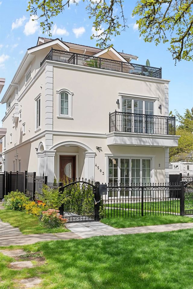 4503 W 15th Avenue 2, Vancouver