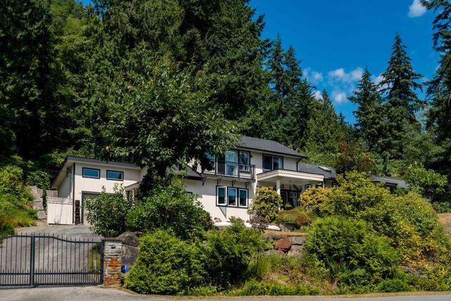 806 Hummingbird Lane, Bowen Island
