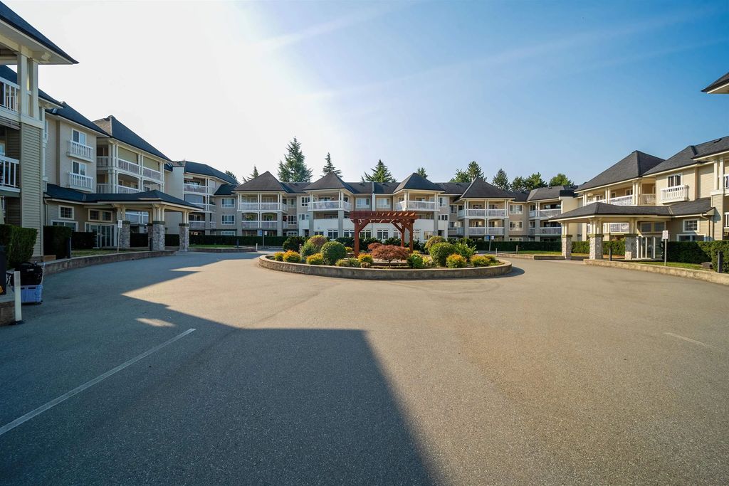 22022 49 Avenue 311, Langley
