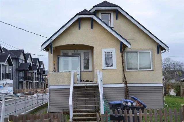 253 Boyne Street, New Westminster