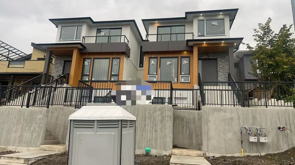 5389 Patrick Street, Burnaby