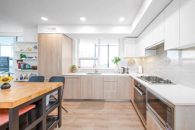 6633 Buswell Street 909, Richmond