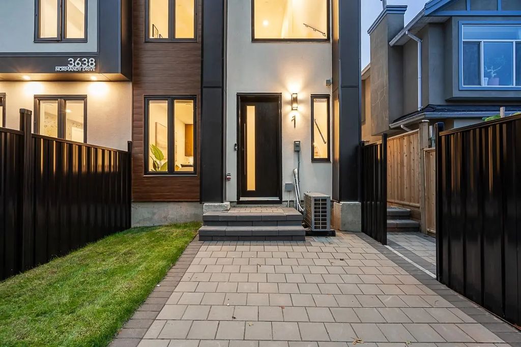 3638 Normandy Drive 1, Vancouver