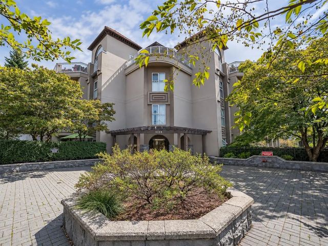 1128 Sixth Avenue 401, New Westminster
