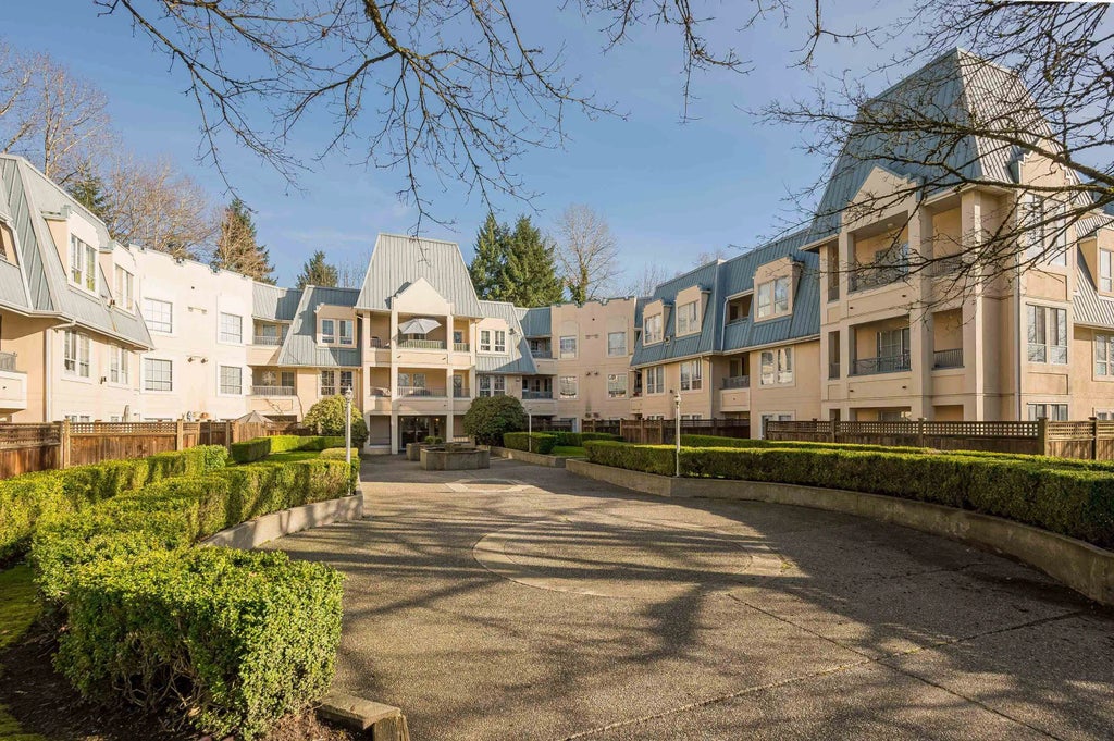 295 Schoolhouse Street 119, Coquitlam