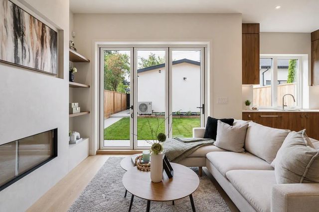 456 E 38th Avenue 2, Vancouver
