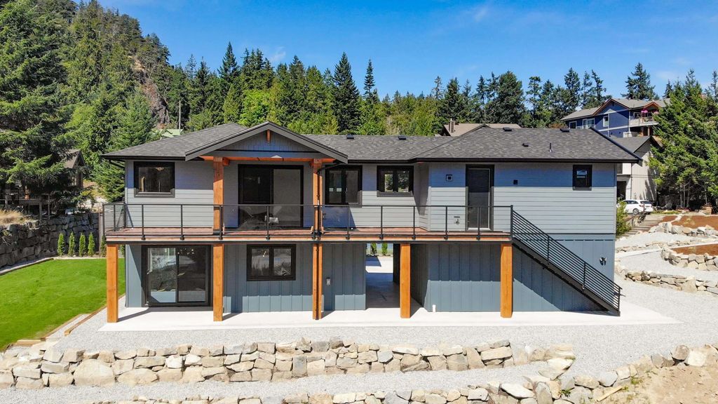 4622 Sinclair Bay Road 44, Pender Harbour