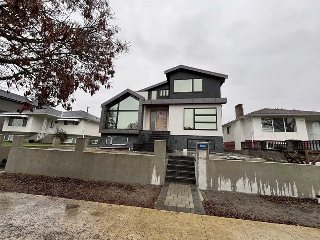 1629 E 59th Avenue, Vancouver